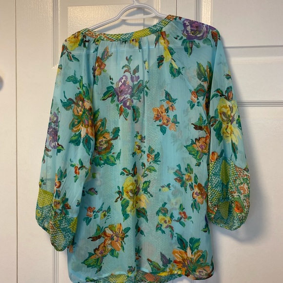 Top - Picture 2 of 2